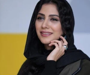مونا فرجاد