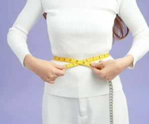  بهترین خوردنی برای آب کردن شکم و باسن 