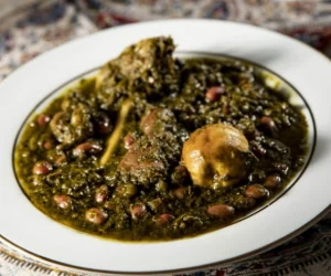 سیاه شدن قورمه سبزی