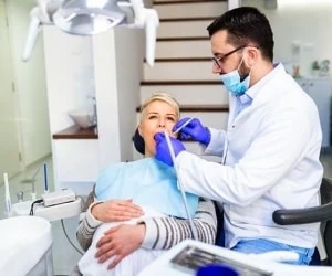  تاثیرات منفی حاملگی بر سلامت دهان و دندان + مشکلات 