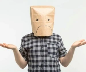 اعتماد به نفس پایین
