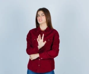 خوردن مگس