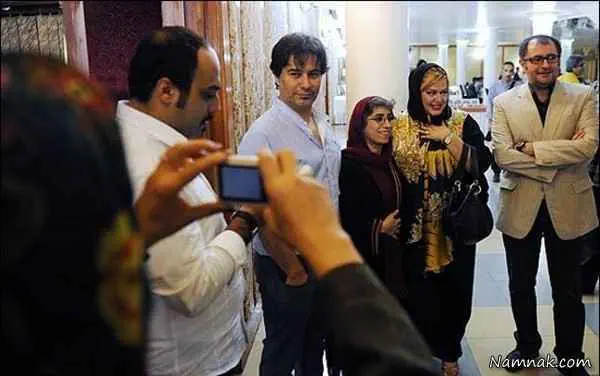علی دهکردی در کنار بهره رهنما و همسرش