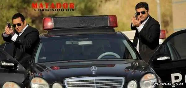 پوریا پور سرخ و سام درخشانی در حال تیراندازی