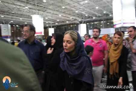 مهناز افشار در فرودگاه مهرآباد برای سفر به حج
