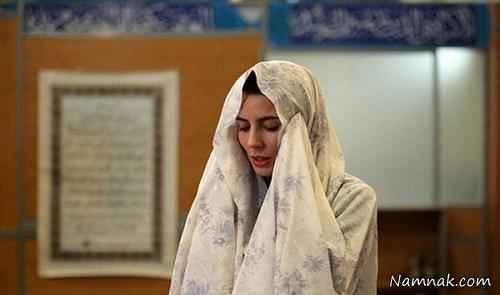 لیلا حاتمی در حال نماز خواندن