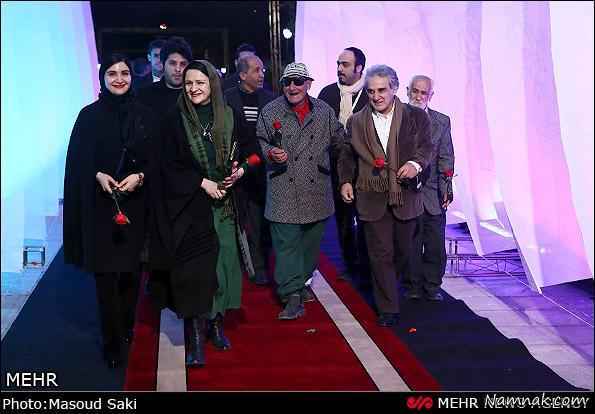 مهدی هاشمی در کنار همسر و دخترش در جشنواره فیلم فجر