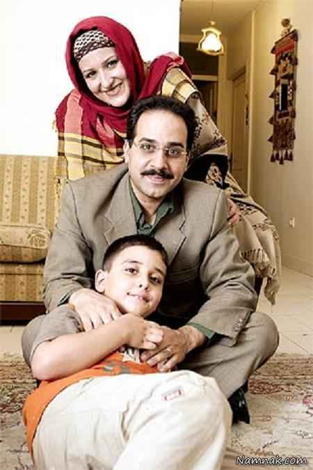 محمد نظری در کنار همسر و پسرش
