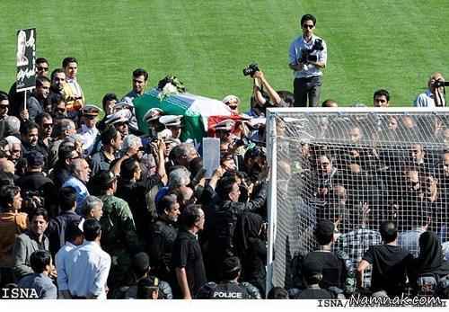 تشییع پیکر ناصر حجازی در ورزشگاه آزادی تهران