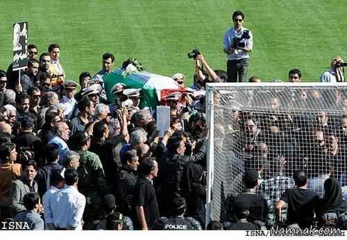 تشییع پیکر ناصر حجازی در ورزشگاه آزادی تهران