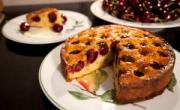کیک گیلاس با مغز فندق