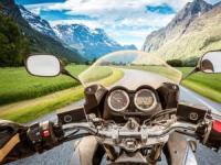 زن موتورسوار