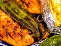 مرغ نیمه پخت