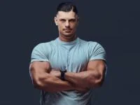 بزرگ شدن عضلات 