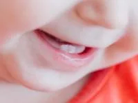 گاز گرفتن نوزاد