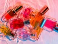 رنگ شیشه های عطر و ادکلن