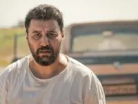 جواد عزتی در سریال وحشی