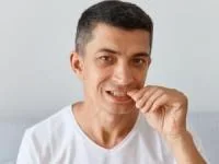 جویدن ناخن