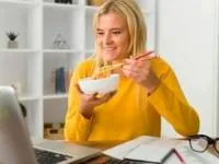 باعث چاقی میشود