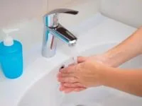 شستن دست بعد از دستشویی