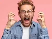 عوارض فریاد زدن