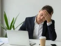 نگرش منفی کارکنان