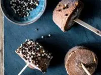 بستنی شکلاتی رژیمی