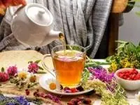 عوارض چای گیاهی