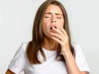 باعث عطسه
