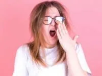 بیدار شدن از دنده چپ