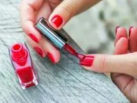 عوارض لاک ناخن