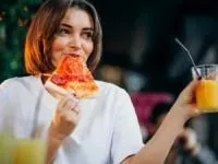چرا بعضی ها چاق نمیشن