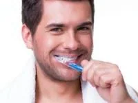مسواک زدن