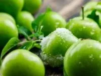 گوجه سبز و چغاله بادام