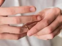 درآوردن انگشتر گیر کرده