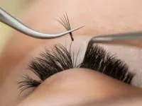 کاشت مژه