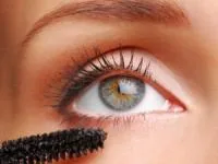 چسبندگی مژه ها