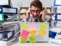 تعویق انداختن کارها