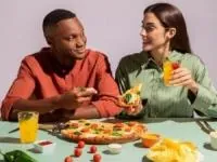 تند غذا خوردن