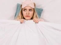 خوابیدن با چراغ روشن
