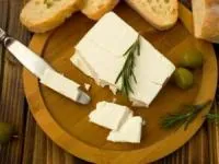 خوردن هر روز پنیر