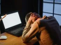 معتاد به کار