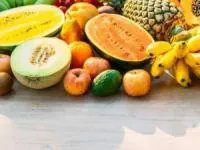 خوردن هسته میوه ها