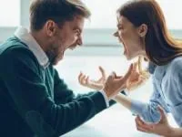 دعوای فیزیکی زن و شوهر