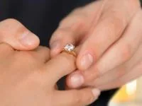 حلقه ازدواج در دست چپ