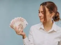 بهتر شدن وضع مالی