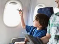 کودک تان در سفر اذیت می کند؟ این 9 نکته را بخوانید