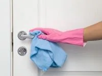 تمیز کردن درب