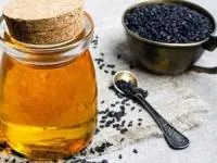 عسل و سیاه دانه 
