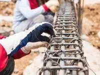 کارگران ساختمانی و مصالح